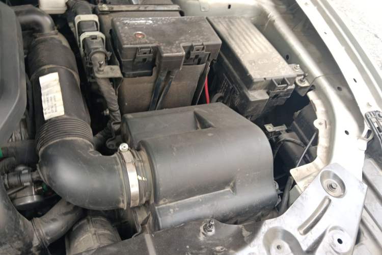 Used Hongqi HS5 2019 2.0T Smart Connect Flagship All-Wheel-Drive Version Engine Bay Left