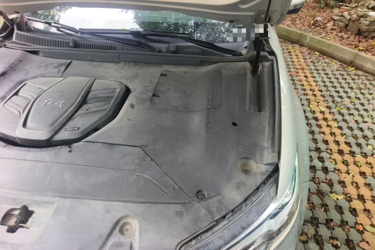 Used Hongqi HS5 2019 2.0T Smart Connect Flagship Edition Engine Bay Left