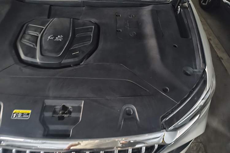 Used Hongqi HS5 2019 2.0T Smart Connect Flagship Edition Engine Bay Left