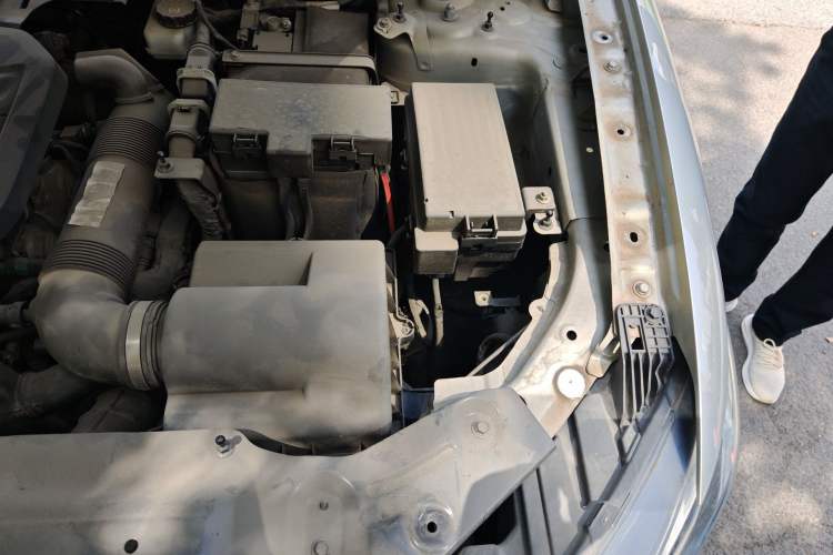 Used Hongqi HS5 2019 2.0T Smart Connect Flagship Edition Engine Bay Left