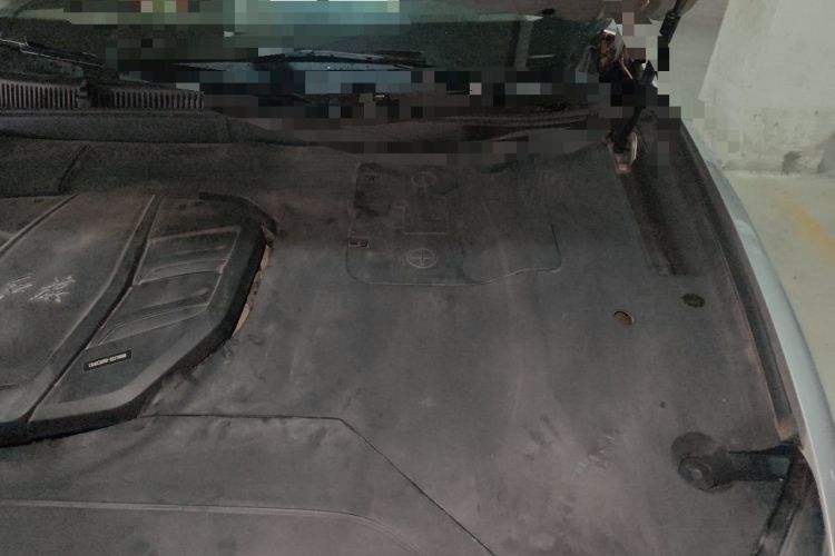 Used Hongqi HS5 2019 2.0T Smart Connect Flagship All-Wheel-Drive Version Engine Bay Left
