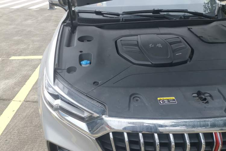 Used Hongqi HS5 2019 2.0T Smart Connect Flagship Edition Engine Bay Right