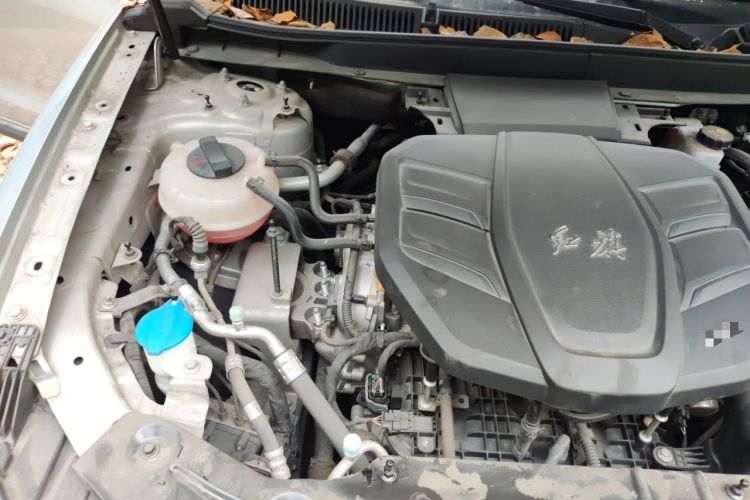 Used Hongqi HS5 2019 2.0T Smart Connect Flagship All-Wheel-Drive Version Engine Bay Right