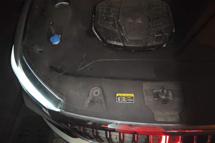 Used Hongqi HS5 2019 2.0T Smart Connect Flagship Edition Engine Bay Right