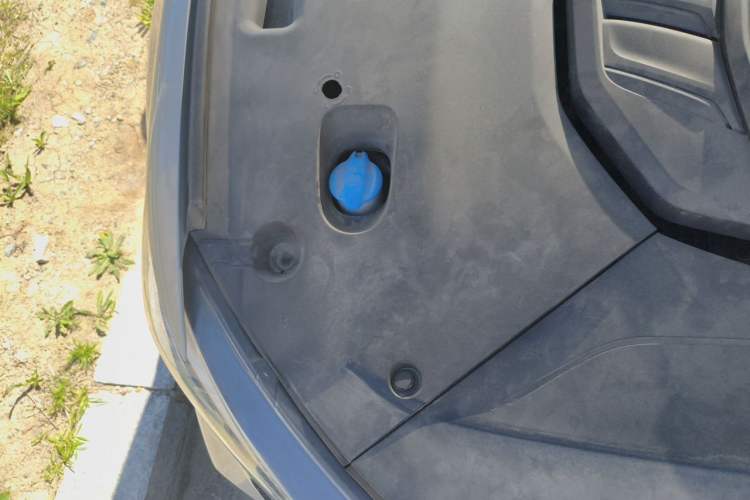 Used Hongqi HS5 2019 2.0T Smart Connect Flagship All-Wheel-Drive Version Engine Bay Right