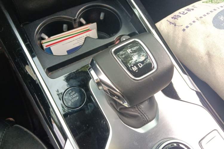 Used Hongqi HS5 2019 2.0T Smart Connect Flagship All-Wheel-Drive Version Gear Lever