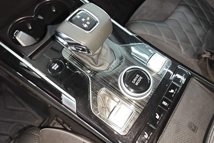 Used Hongqi HS5 2019 2.0T Smart Connect Flagship All-Wheel-Drive Version Gear Lever