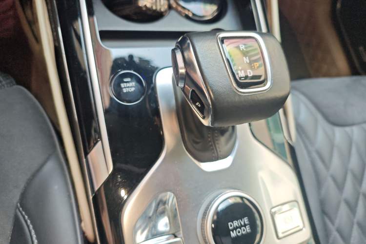 Used Hongqi HS5 2019 2.0T Smart Connect Flagship All-Wheel-Drive Version Gear Lever
