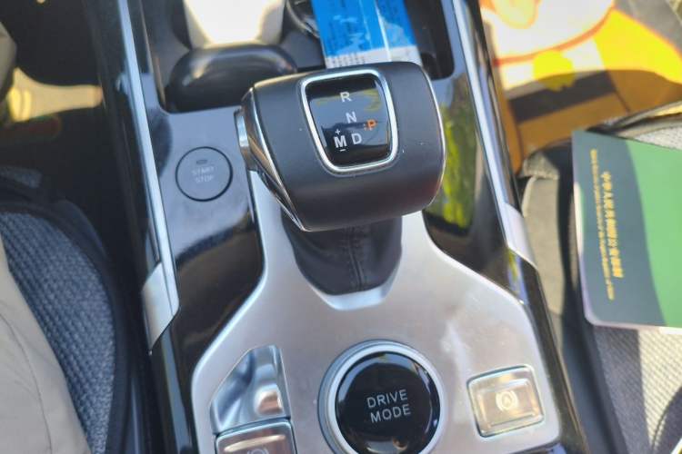 Used Hongqi HS5 2019 2.0T Smart Connect Flagship All-Wheel-Drive Version Gear Lever