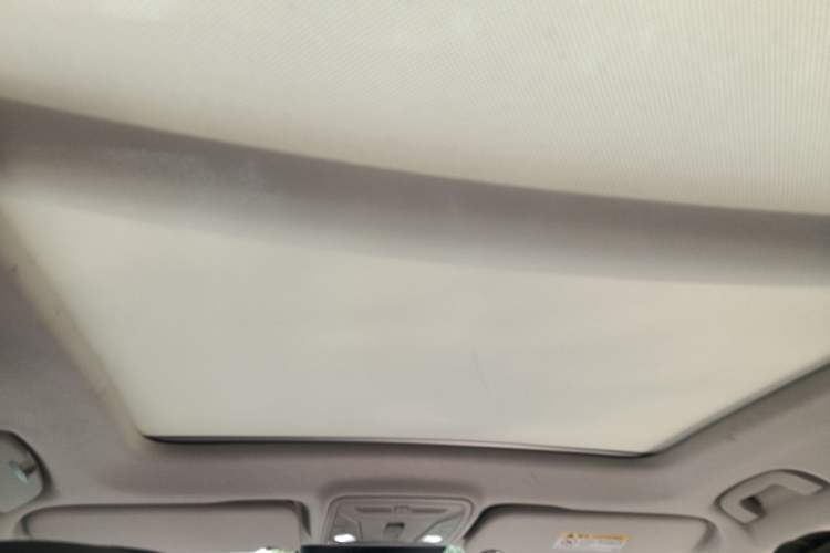 Used Hongqi HS5 2019 2.0T Smart Connect Flagship All-Wheel-Drive Version Headliner
