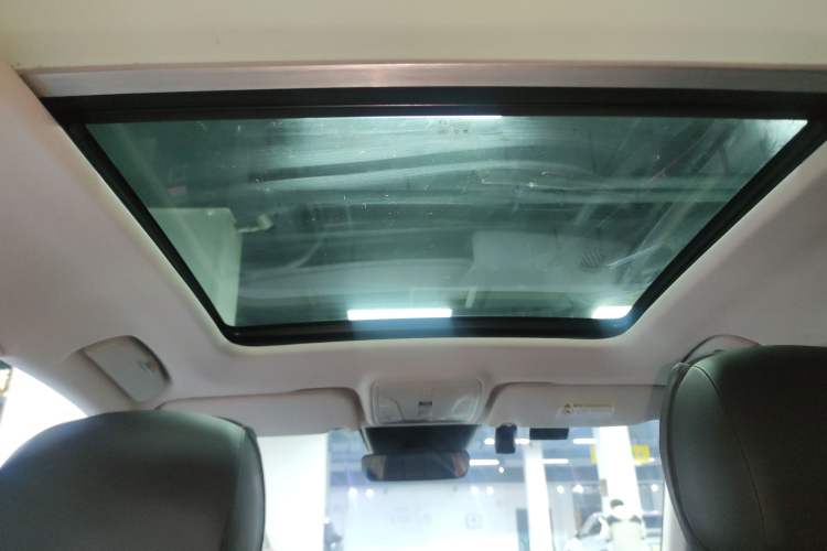 Used Hongqi HS5 2019 2.0T Smart Connect Flagship All-Wheel-Drive Version Headliner