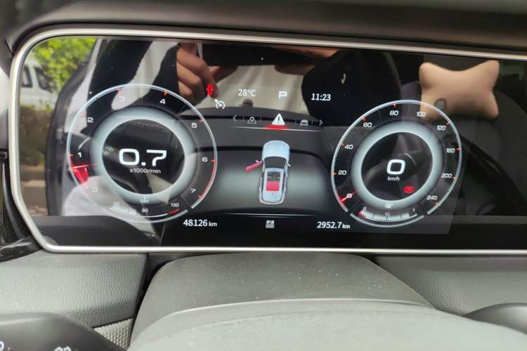 Used Hongqi HS5 2019 2.0T Smart Connect Flagship All-Wheel-Drive Version Instrument Cluster