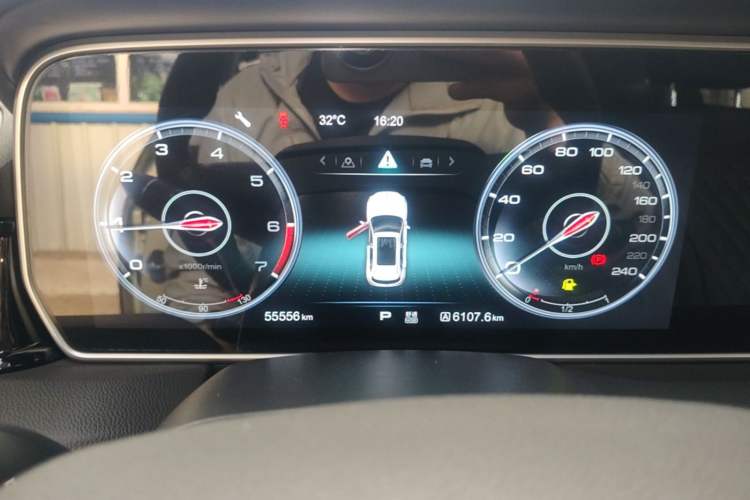 Used Hongqi HS5 2019 2.0T Smart Connect Flagship Edition Instrument Cluster