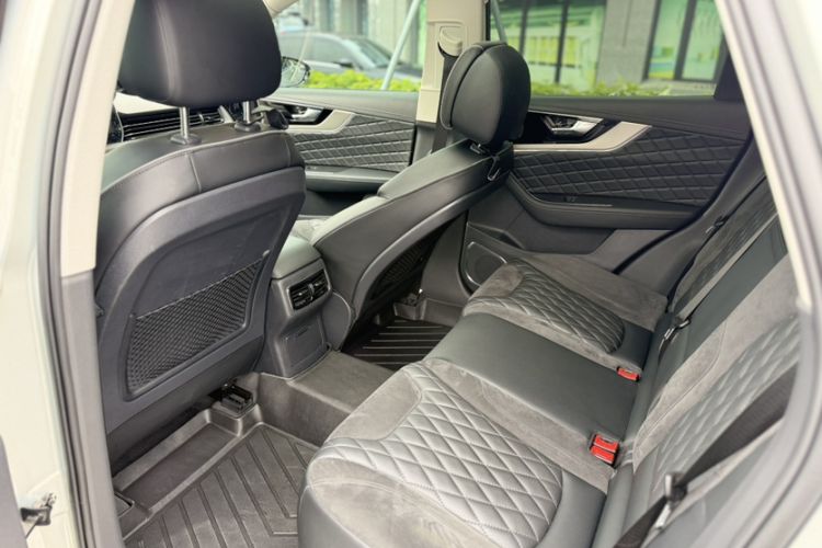 Used Hongqi HS5 2019 2.0T Smart Connect Flagship All-Wheel-Drive Version Interior 3