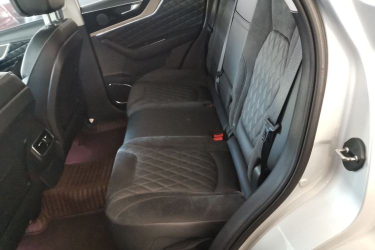Used Hongqi HS5 2019 2.0T Smart Connect Flagship Edition Interior 4