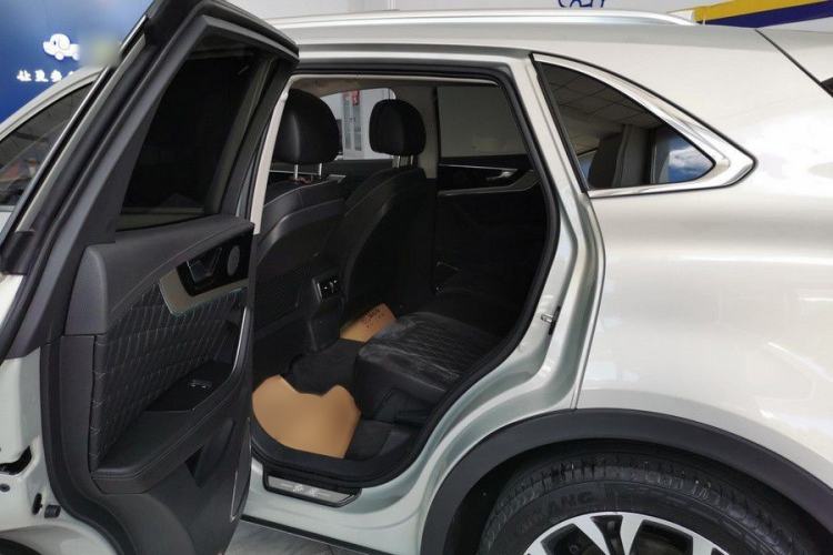 Used Hongqi HS5 2019 2.0T Smart Connect Flagship All-Wheel-Drive Version Interior 7