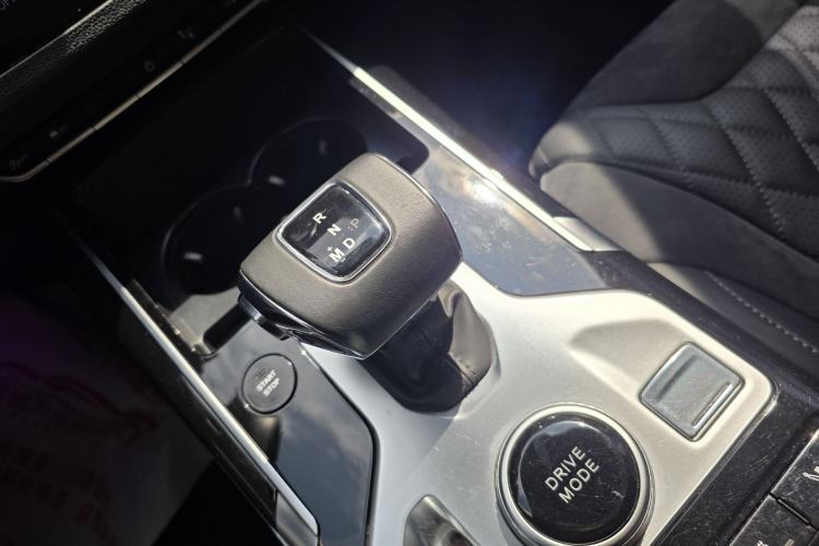 Used Hongqi HS5 2019 2.0T Smart Connect Flagship All-Wheel-Drive Version Interior 8