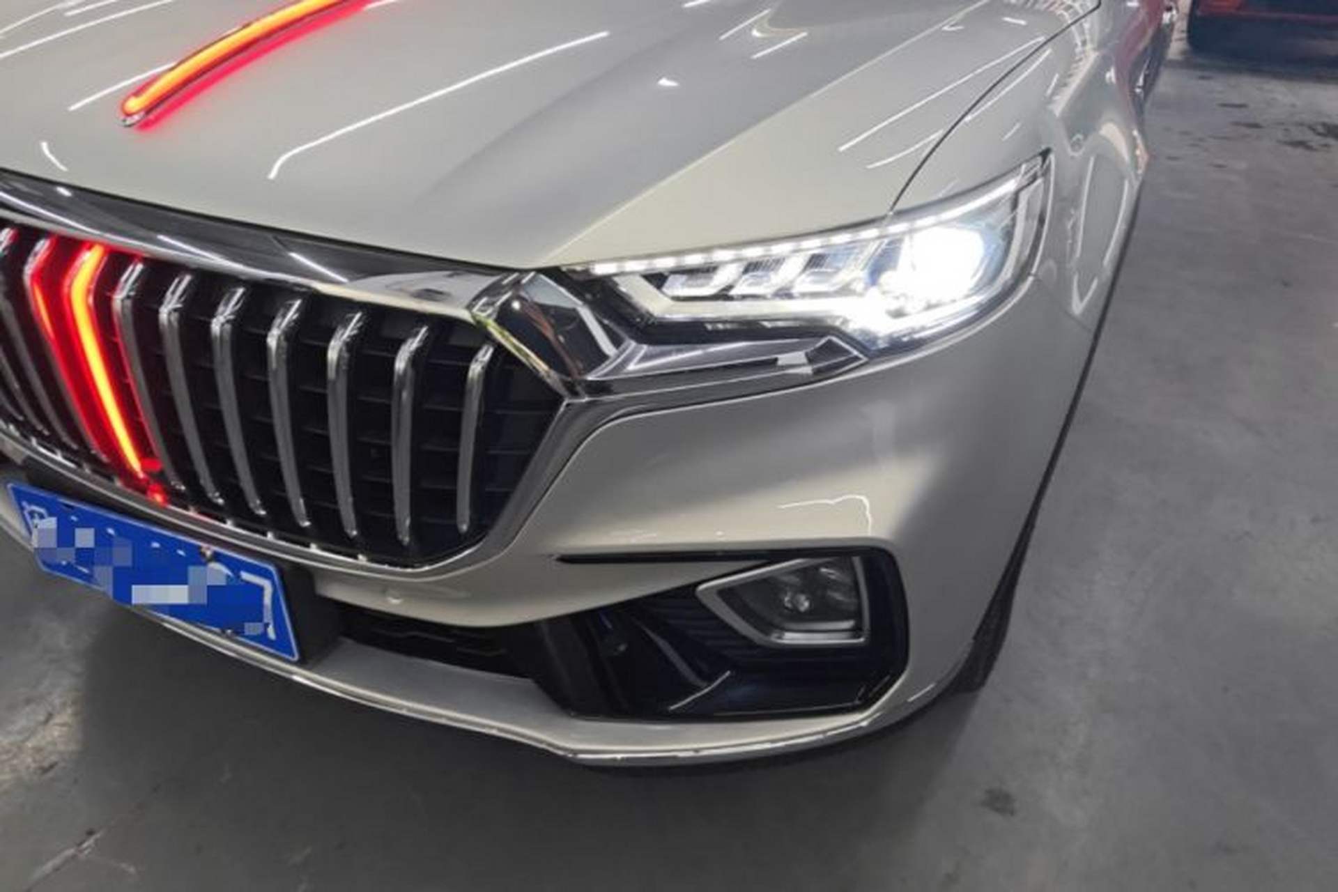 Used Hongqi HS5 2019 2.0T Smart Connect Flagship All-Wheel-Drive Version Left Front Headlight
