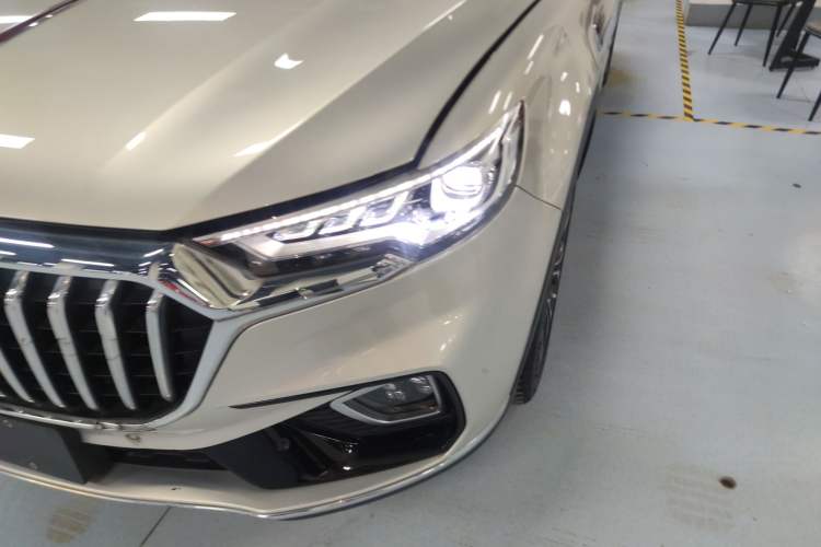 Used Hongqi HS5 2019 2.0T Smart Connect Flagship All-Wheel-Drive Version Left Front Headlight