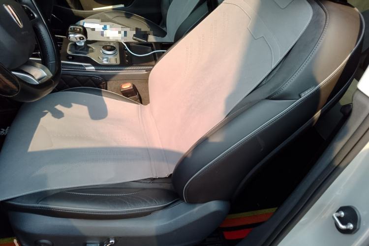 Used Hongqi HS5 2019 2.0T Smart Connect Flagship All-Wheel-Drive Version Left Front Seat