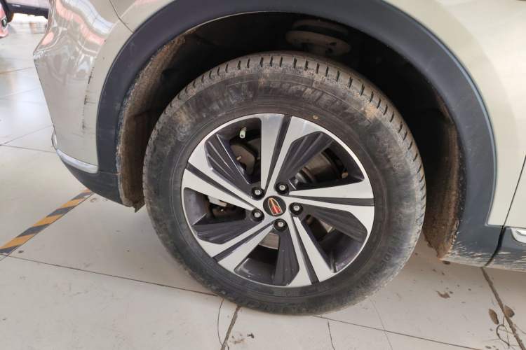 Used Hongqi HS5 2019 2.0T Smart Connect Flagship Edition Left Front Wheel Hub