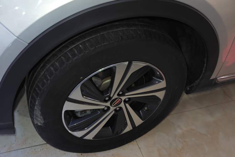 Used Hongqi HS5 2019 2.0T Smart Connect Flagship Edition Left Front Wheel Hub
