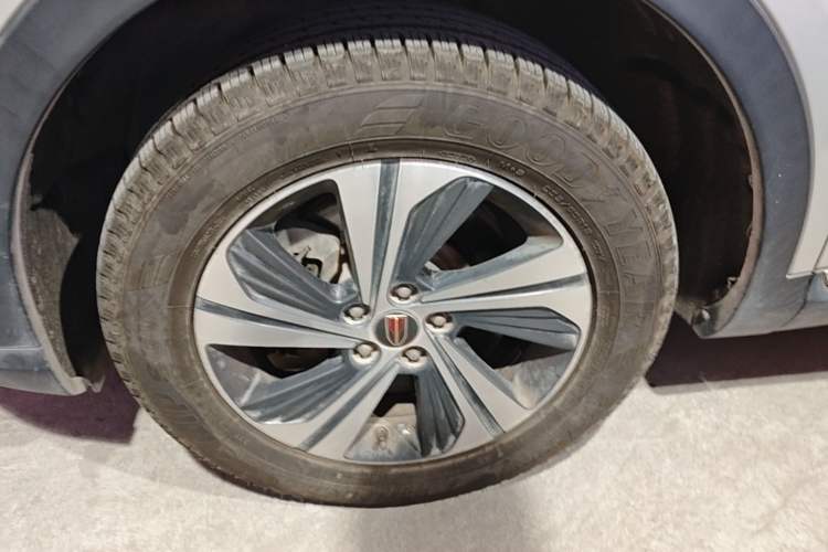 Used Hongqi HS5 2019 2.0T Smart Connect Flagship Edition Left Front Wheel Hub