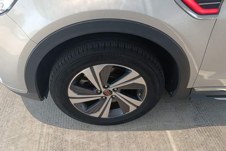 Used Hongqi HS5 2019 2.0T Smart Connect Flagship Edition Left Front Wheel Hub