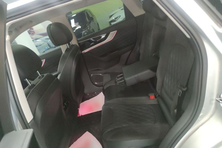 Used Hongqi HS5 2019 2.0T Smart Connect Flagship All-Wheel-Drive Version Left Rear Seat