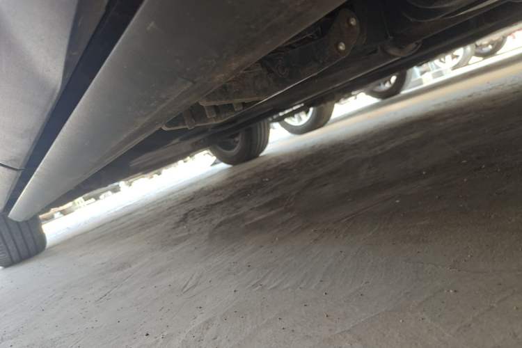 Used Hongqi HS5 2019 2.0T Smart Connect Flagship Edition Left Side Sill