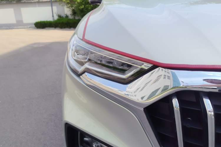 Used Hongqi HS5 2019 2.0T Smart Connect Flagship All-Wheel-Drive Version Right Front Headlight