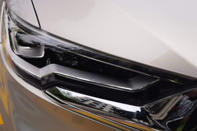 Used Hongqi HS5 2019 2.0T Smart Connect Flagship Edition Right Front Headlight