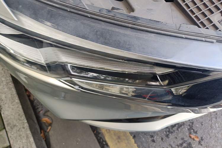 Used Hongqi HS5 2019 2.0T Smart Connect Flagship Edition Right Front Headlight