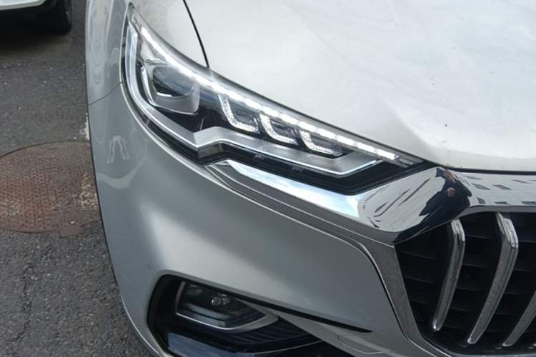 Used Hongqi HS5 2019 2.0T Smart Connect Flagship Edition Right Front Headlight