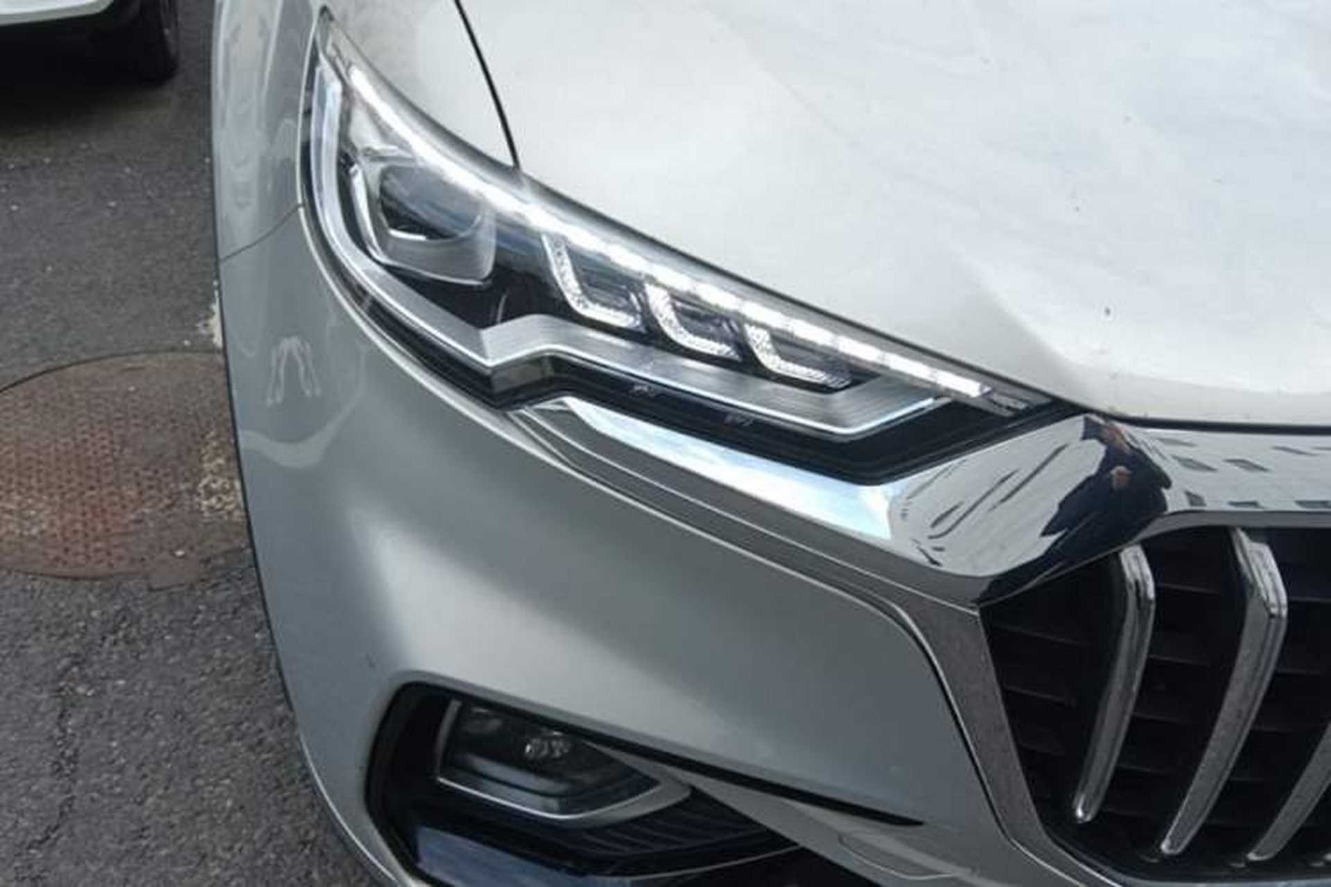 Used Hongqi HS5 2019 2.0T Smart Connect Flagship Edition Right Front Headlight