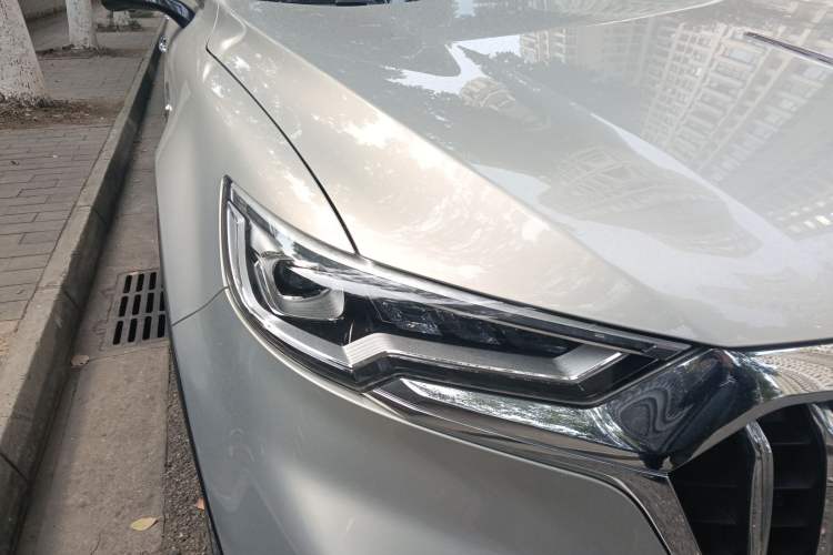 Used Hongqi HS5 2019 2.0T Smart Connect Flagship All-Wheel-Drive Version Right Front Headlight