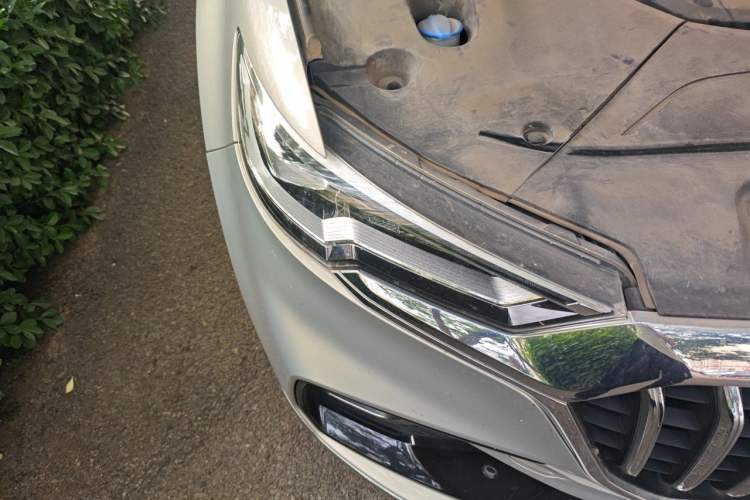 Used Hongqi HS5 2019 2.0T Smart Connect Flagship Edition Right Front Headlight