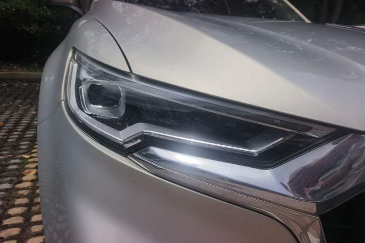 Used Hongqi HS5 2019 2.0T Smart Connect Flagship Edition Right Front Headlight