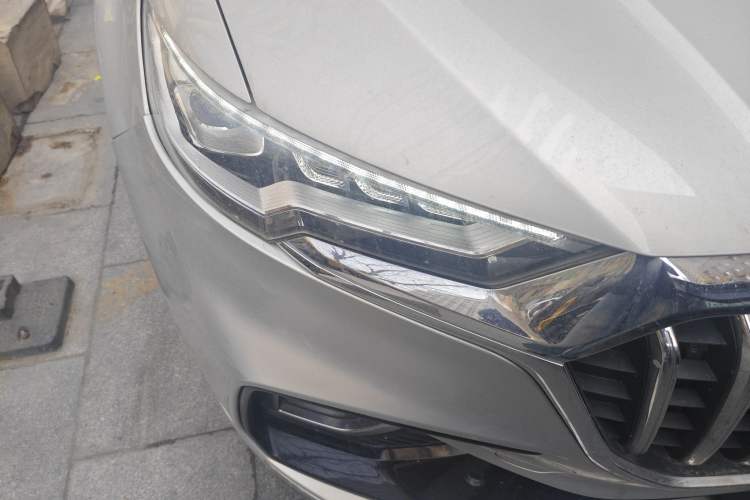 Used Hongqi HS5 2019 2.0T Smart Connect Flagship Edition Right Front Headlight