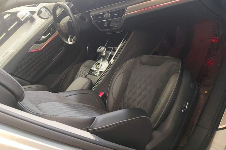 Used Hongqi HS5 2019 2.0T Smart Connect Flagship All-Wheel-Drive Version Right Front Seat