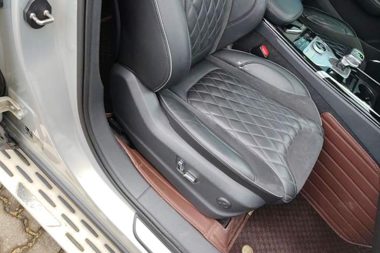 Used Hongqi HS5 2019 2.0T Smart Connect Flagship Edition Right Front Seat