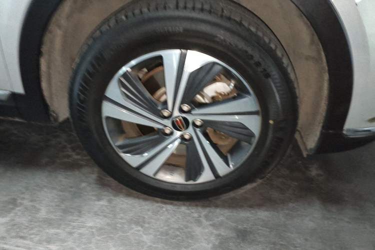 Used Hongqi HS5 2019 2.0T Smart Connect Flagship Edition Right Front Wheel Hub