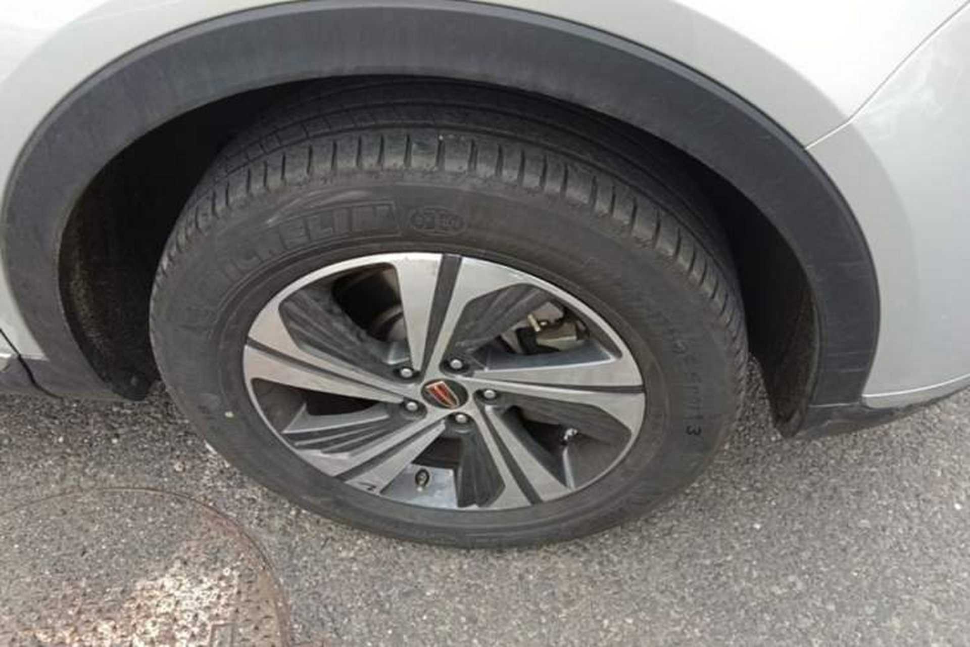 Used Hongqi HS5 2019 2.0T Smart Connect Flagship Edition Right Front Wheel Hub
