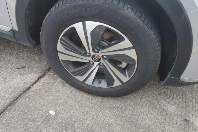 Used Hongqi HS5 2019 2.0T Smart Connect Flagship Edition Right Front Wheel Hub