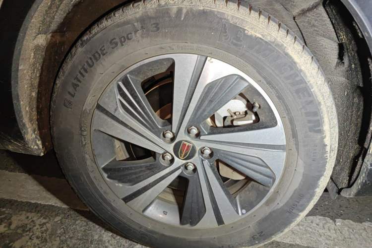 Used Hongqi HS5 2019 2.0T Smart Connect Flagship Edition Right Front Wheel Hub