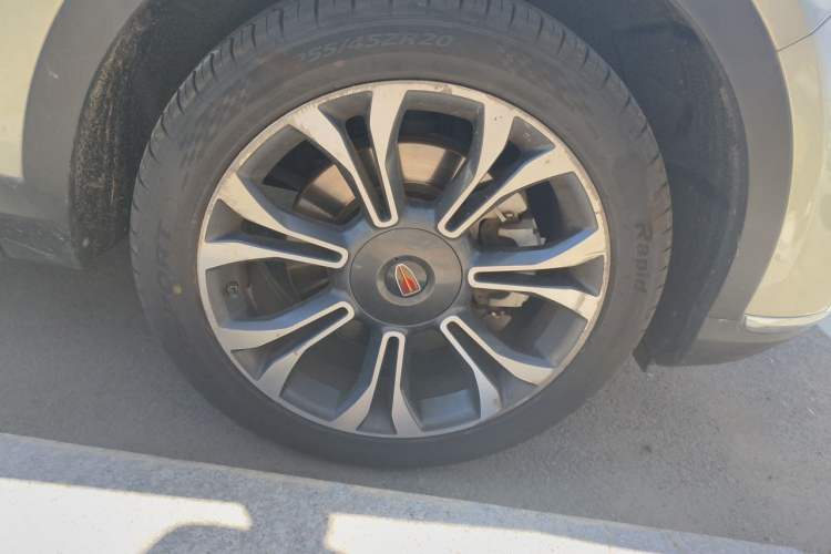 Used Hongqi HS5 2019 2.0T Smart Connect Flagship All-Wheel-Drive Version Right Front Wheel Hub