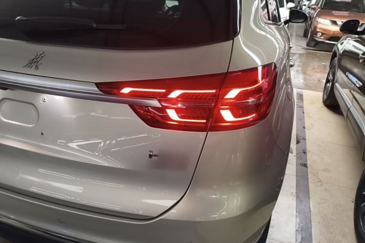 Used Hongqi HS5 2019 2.0T Smart Connect Flagship Edition Right Rear Taillight