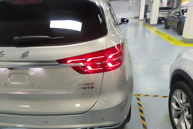 Used Hongqi HS5 2019 2.0T Smart Connect Flagship All-Wheel-Drive Version Right Rear Taillight