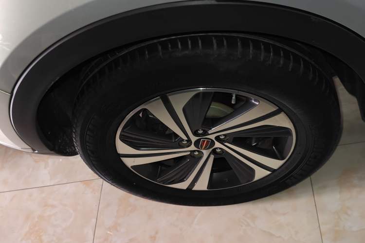 Used Hongqi HS5 2019 2.0T Smart Connect Flagship Edition Right Rear Wheel Hub