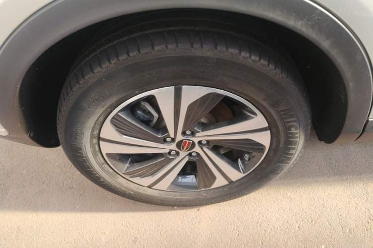 Used Hongqi HS5 2019 2.0T Smart Connect Flagship Edition Right Rear Wheel Hub